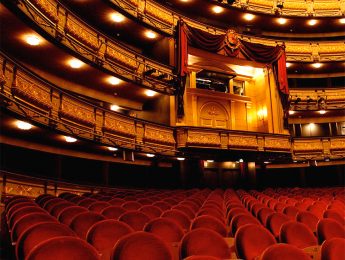 Imagen de la noticia Visita al Teatro Real y la Catedral de la Almudena